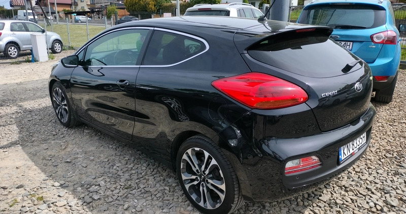 Kia Ceed cena 31900 przebieg: 183400, rok produkcji 2013 z Działoszyce małe 56